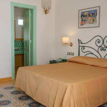 Hotel Villa Bianca Forio  Bagian luar foto