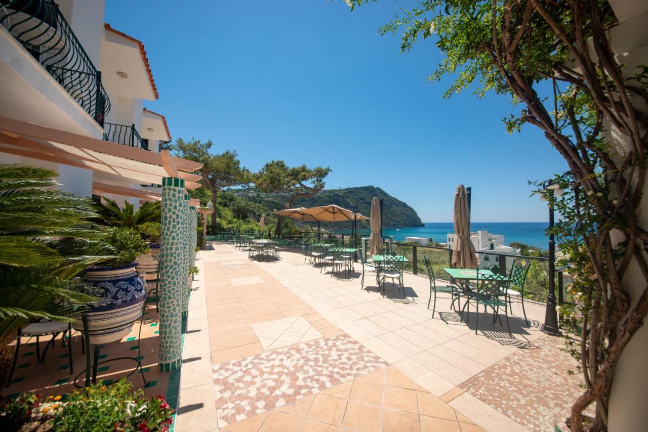 Hotel Villa Bianca Forio  Bagian luar foto