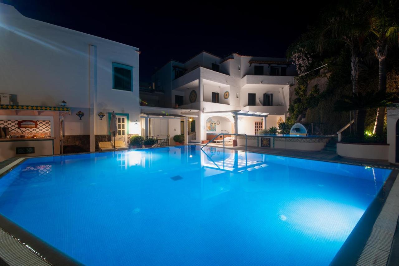 Hotel Villa Bianca Forio  Bagian luar foto