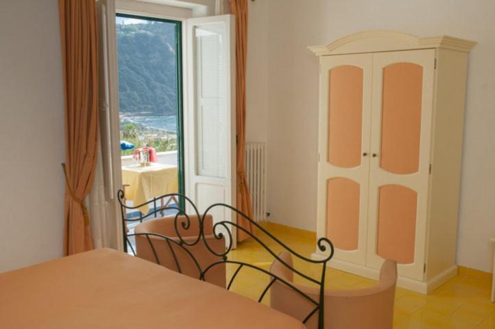Hotel Villa Bianca Forio  Bagian luar foto