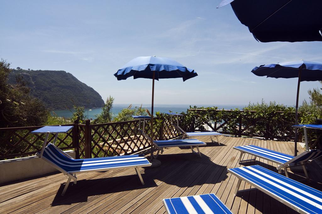 Hotel Villa Bianca Forio  Bagian luar foto