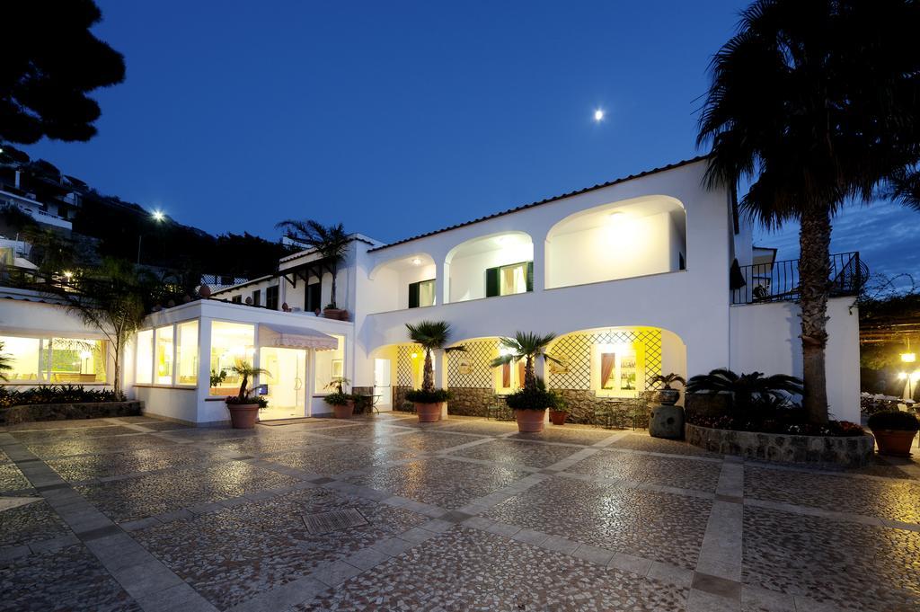 Hotel Villa Bianca Forio  Bagian luar foto