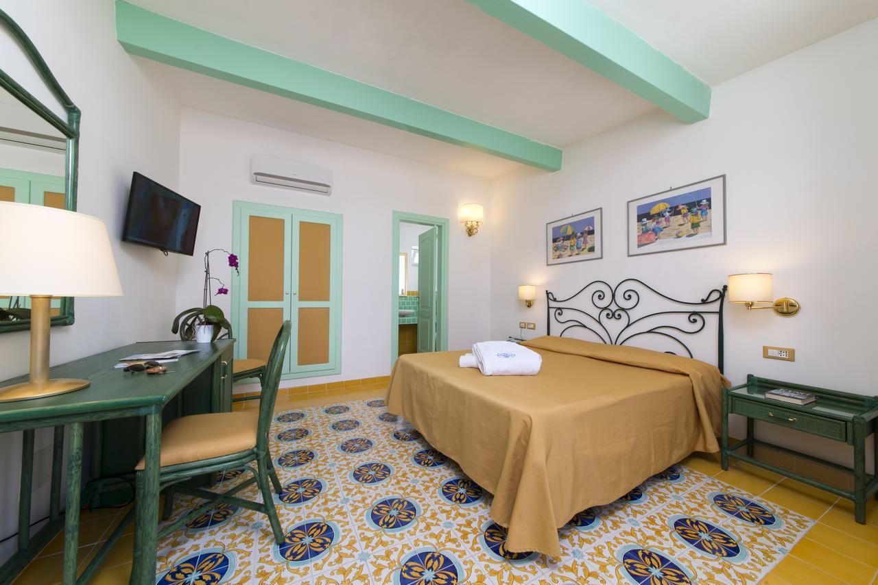 Hotel Villa Bianca Forio  Bagian luar foto