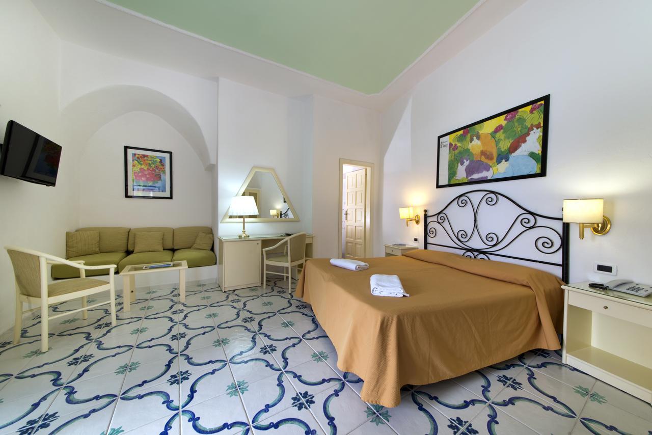 Hotel Villa Bianca Forio  Bagian luar foto